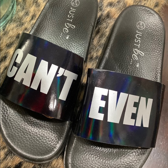 CANT EVEN SLIDES AND WEIRD SNAP BACK CAP - Picture 5 of 10